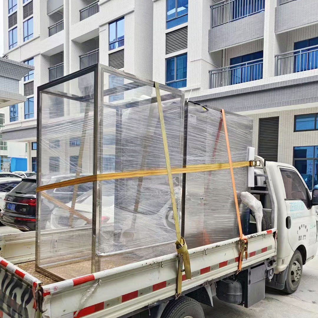 1000L頂噴式IP56淋雨試驗(yàn)箱發(fā)貨東