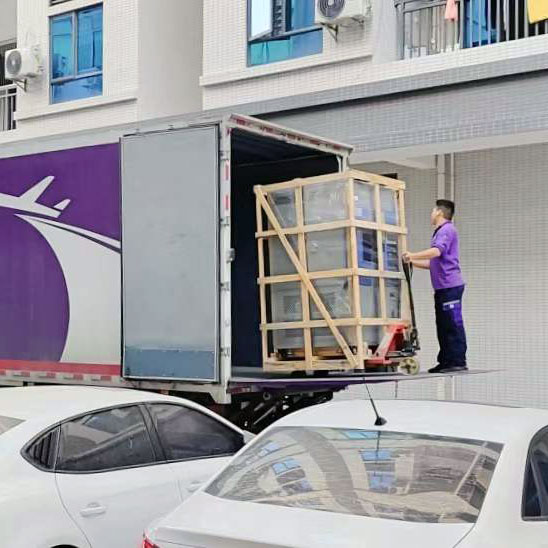 八臺(tái)試驗(yàn)設(shè)備發(fā)貨至青島新能源老客戶公司，